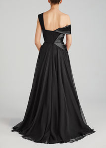New Season: Evana in Noir